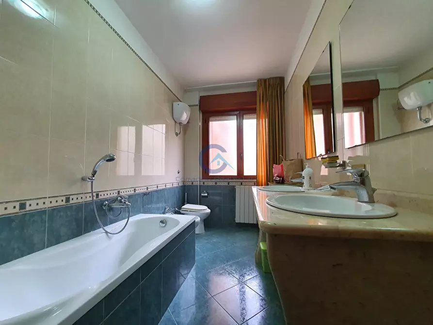 Immagine 11 di Bilocale in affitto  a Catanzaro