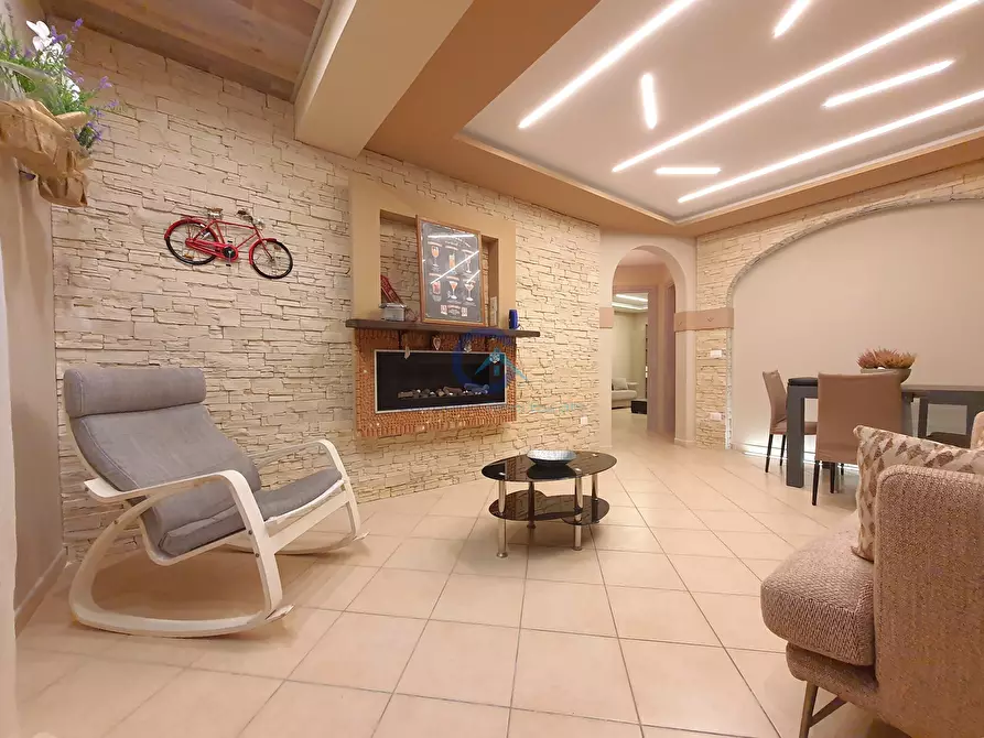 Immagine 1 di Trilocale in affitto  in Viale Fiume Mesima 39 a Catanzaro