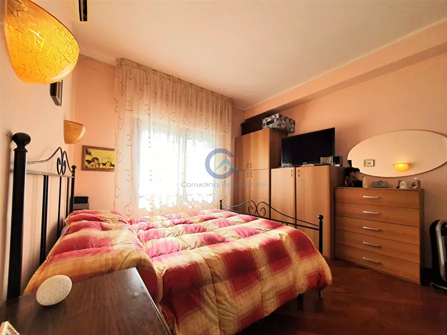 Immagine 10 di Trilocale in affitto  a Catanzaro