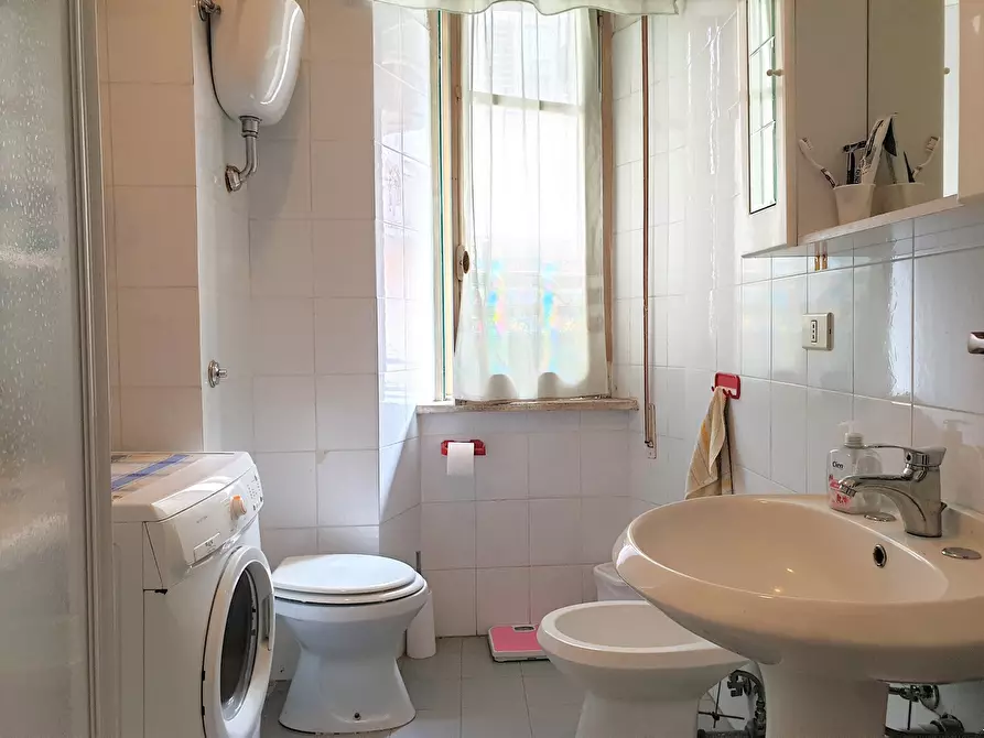 Immagine 11 di Stanza singola in affitto  a Catanzaro