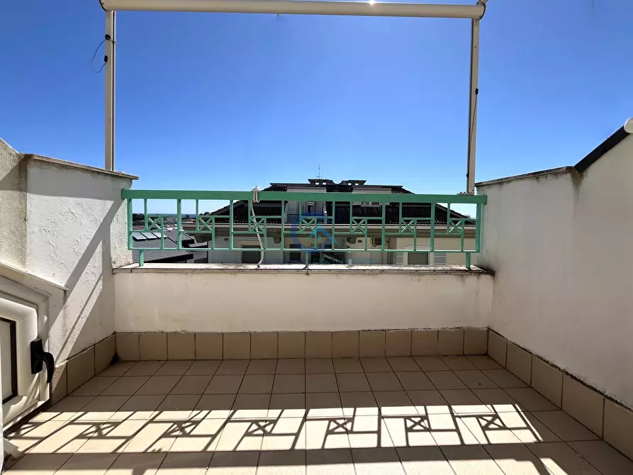 Immagine 10 di Attico in vendita  in Viale Crotone 210 a Catanzaro