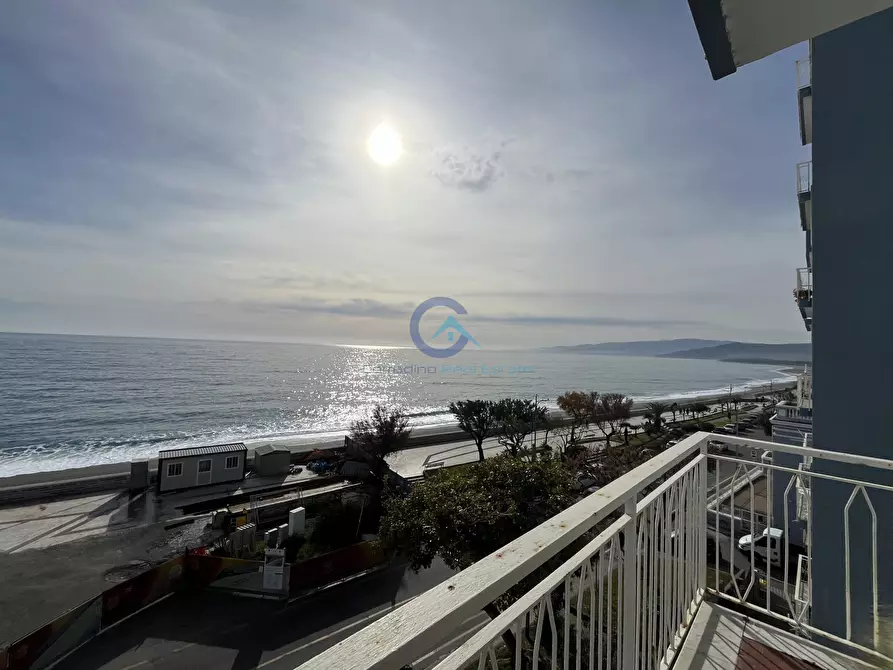 Immagine 1 di Quadrilocale in vendita  in Via Lungomare Stefano Pugliese 171 a Catanzaro