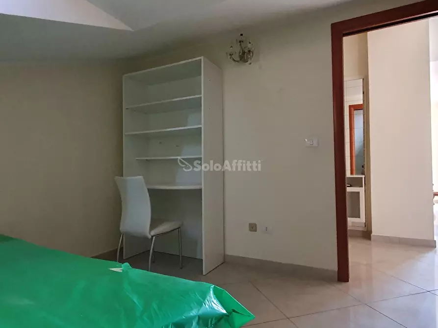 Immagine 10 di Stanza singola in affitto  a Catanzaro