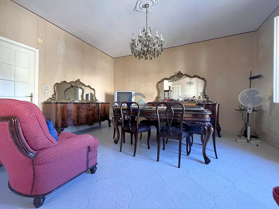 Immagine 8 di Quadrilocale in vendita  in Viale Crotone 66 a Catanzaro