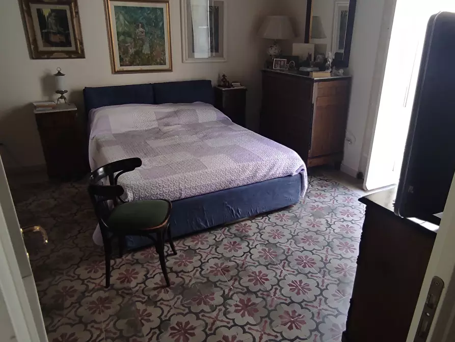Immagine 12 di Pentalocale in vendita  in Via Vincenzo Mirabella a Siracusa