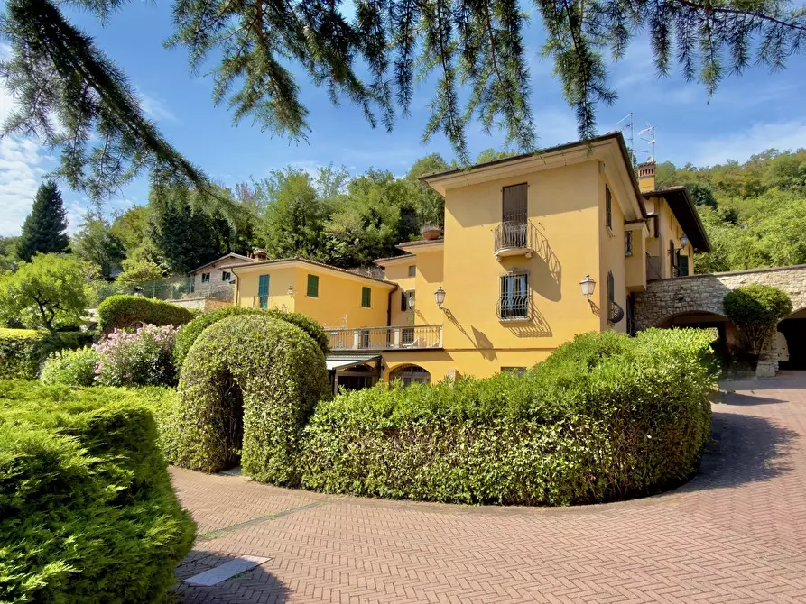 Immagine 1 di Pentalocale in vendita  in Via Sera 37 a Brescia