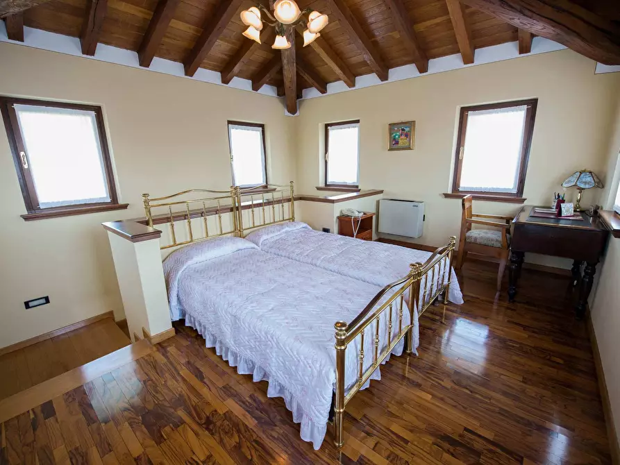 Immagine 33 di Casa indipendente in vendita  a Leno