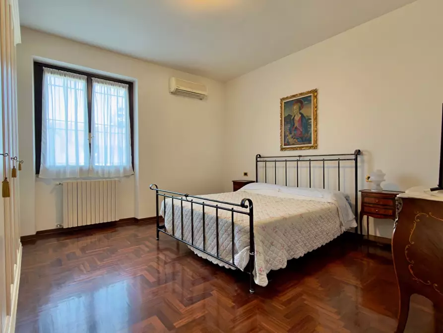 Immagine 11 di Villetta a schiera in vendita  a San Zeno Naviglio