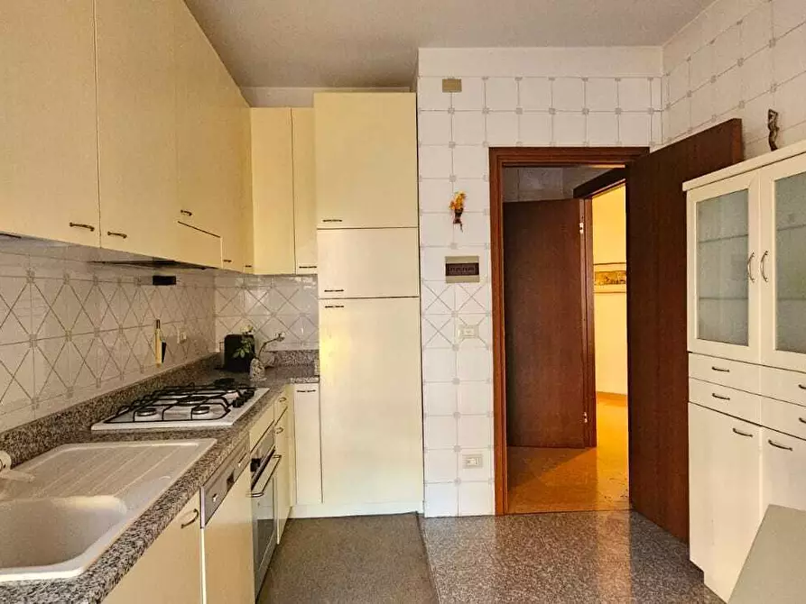 Immagine 12 di Trilocale in vendita  a Brescia