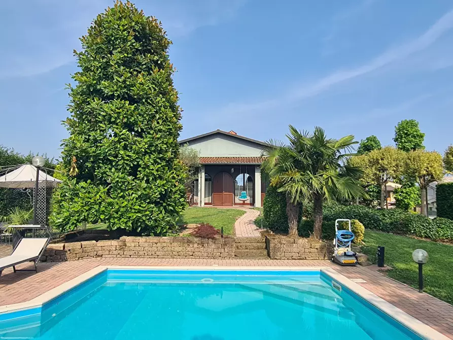 Immagine 1 di Villa in vendita  in via Gramsci 5 a Comezzano-Cizzago