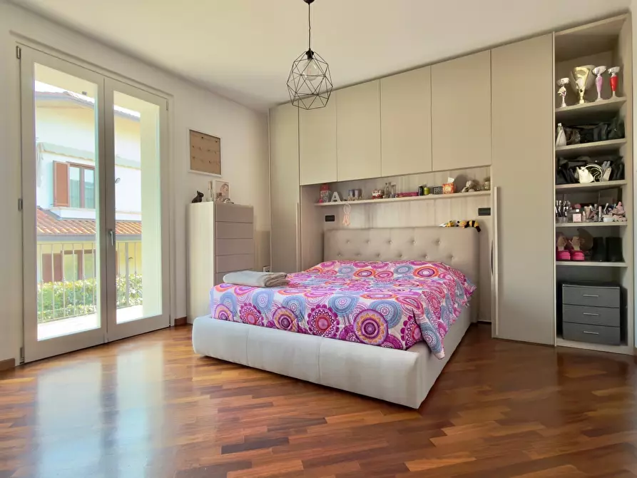 Immagine 11 di Villetta a schiera in vendita  in Via della Fonte a Nave