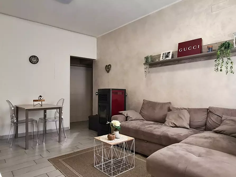 Immagine 1 di Porzione di casa in vendita  in Via Giuseppe Verdi a Borgosatollo