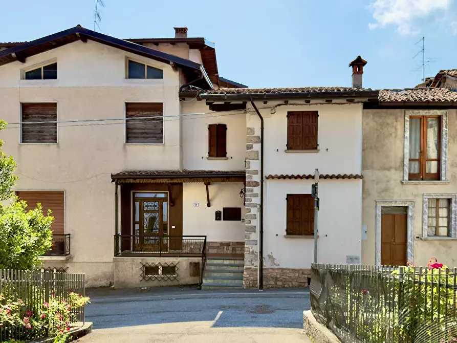 Immagine 20 di Porzione di casa in vendita  in Via per Noffo 29 a Pertica Alta