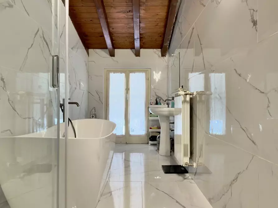 Immagine 16 di Quadrilocale in vendita  in Via Lucio Fiorentini 20 a Brescia