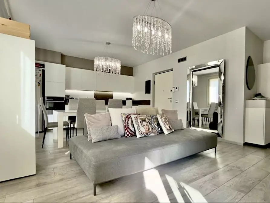 Immagine 2 di Trilocale in vendita  in Via Broli 45 a Rezzato