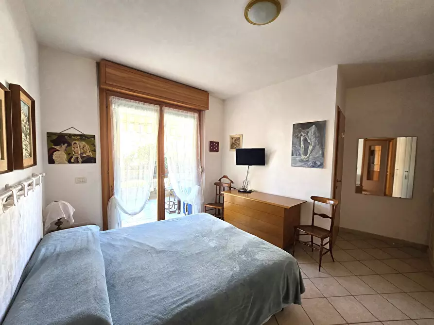 Immagine 11 di Trilocale in vendita  in VIA ROSARIO LIVATINO 3 a Nettuno