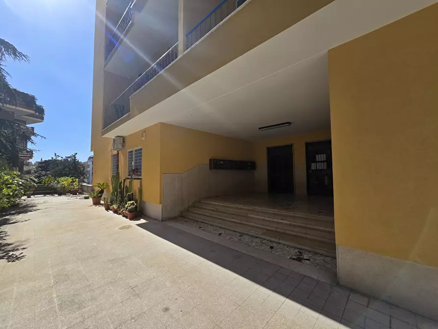 Immagine 4 di Magazzino in vendita  in Via Emilio de Marchi 21 a Roma