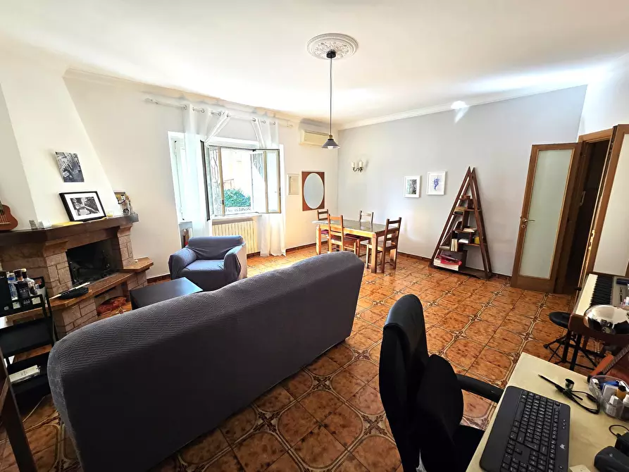 Immagine 10 di Quadrilocale in vendita  in Via Ramiro Fabiani 116 a Roma