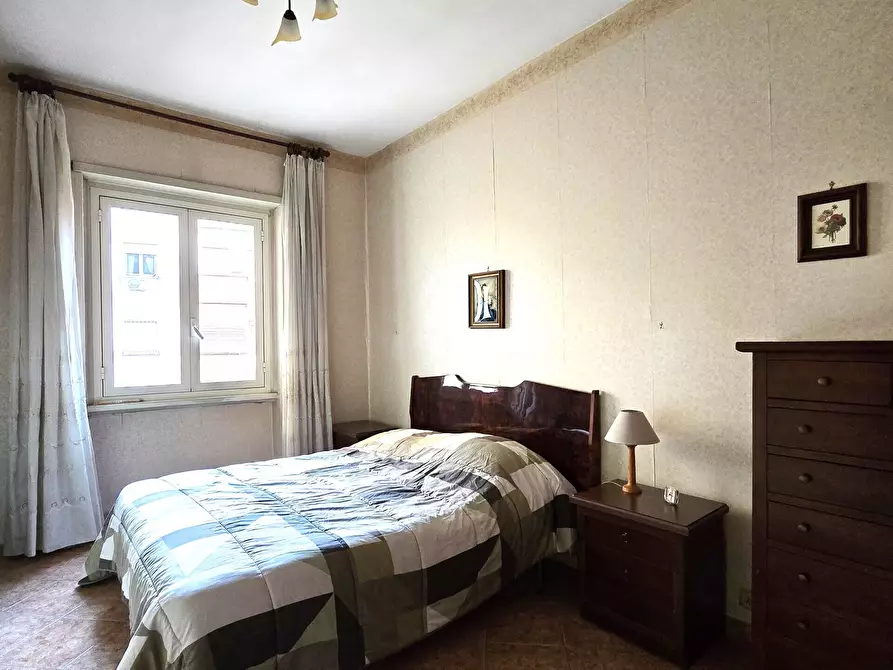 Immagine 10 di Bilocale in vendita  in Via Val Savio 8 a Roma