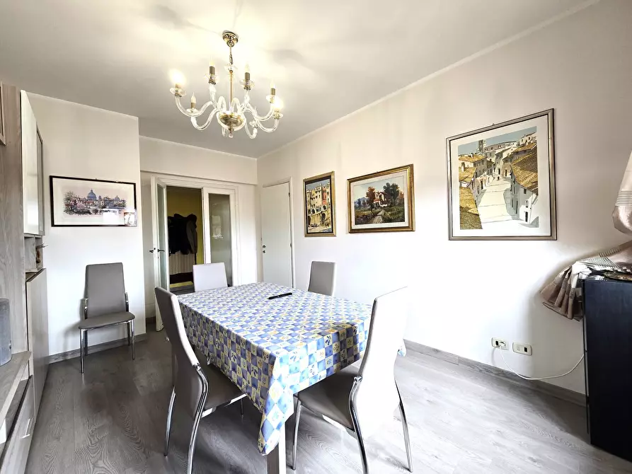 Immagine 8 di Quadrilocale in vendita  in Viale dei Romanisti 127 a Roma