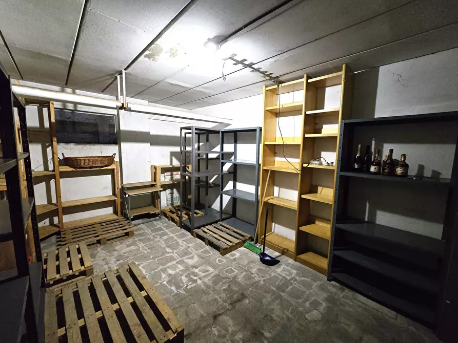 Immagine 9 di Magazzino in vendita  in Via Alessio Baldovinetti 83 a Roma