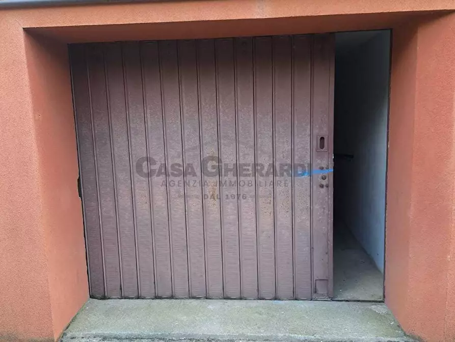 Immagine 3 di Garage in vendita  in Via Michelangelo Buonarroti 14 a Ponte San Pietro