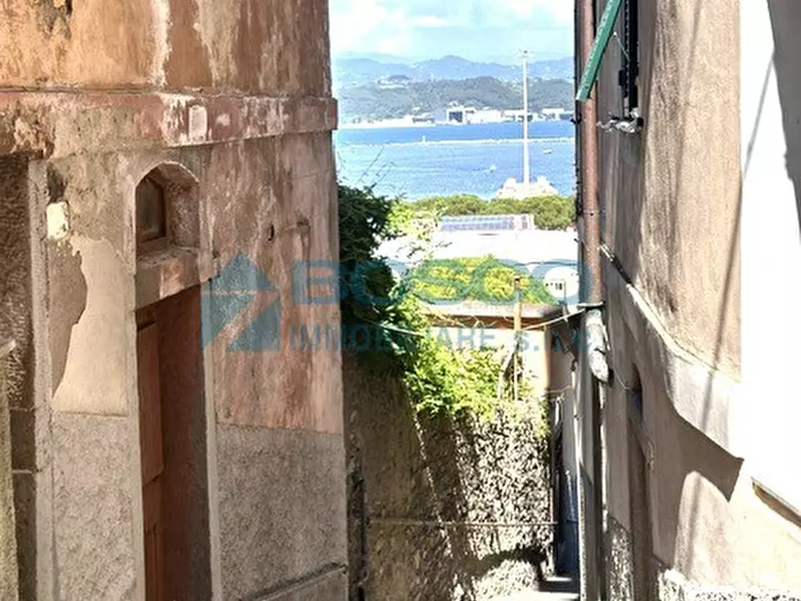 Immagine 21 di Trilocale in vendita  in Via Belvedere 17 a La Spezia