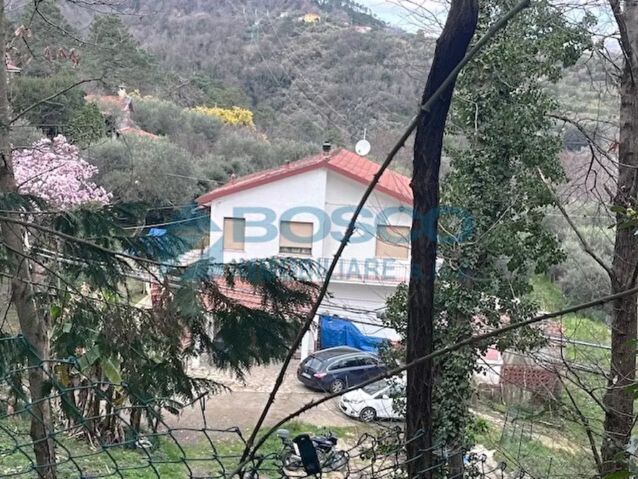 Immagine 1 di Casa indipendente in vendita  in Via II Giugno 46 a Follo