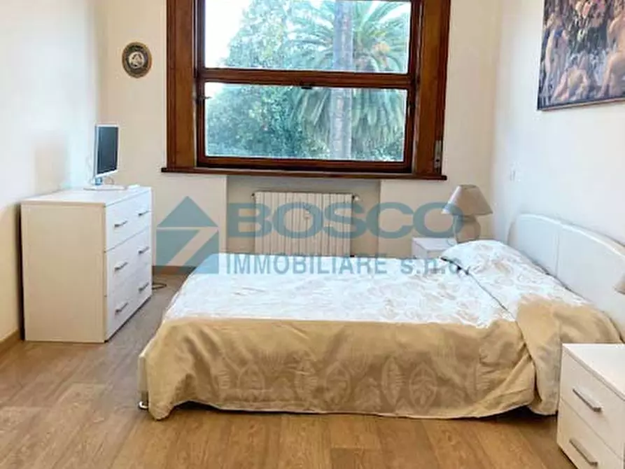 Immagine 18 di Pentalocale in vendita  in Viale Mazzini a La Spezia