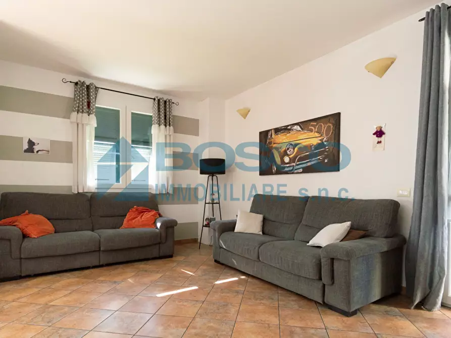 Immagine 3 di Villa in vendita  in Via  Graveglia a Riccò Del Golfo Di Spezia