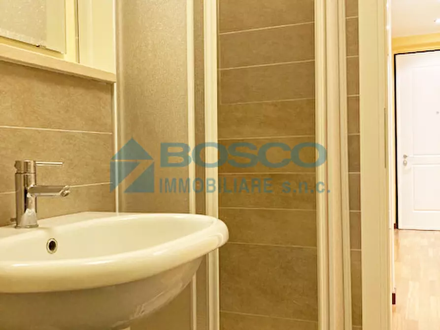 Immagine 17 di Monolocale in affitto  a Lerici