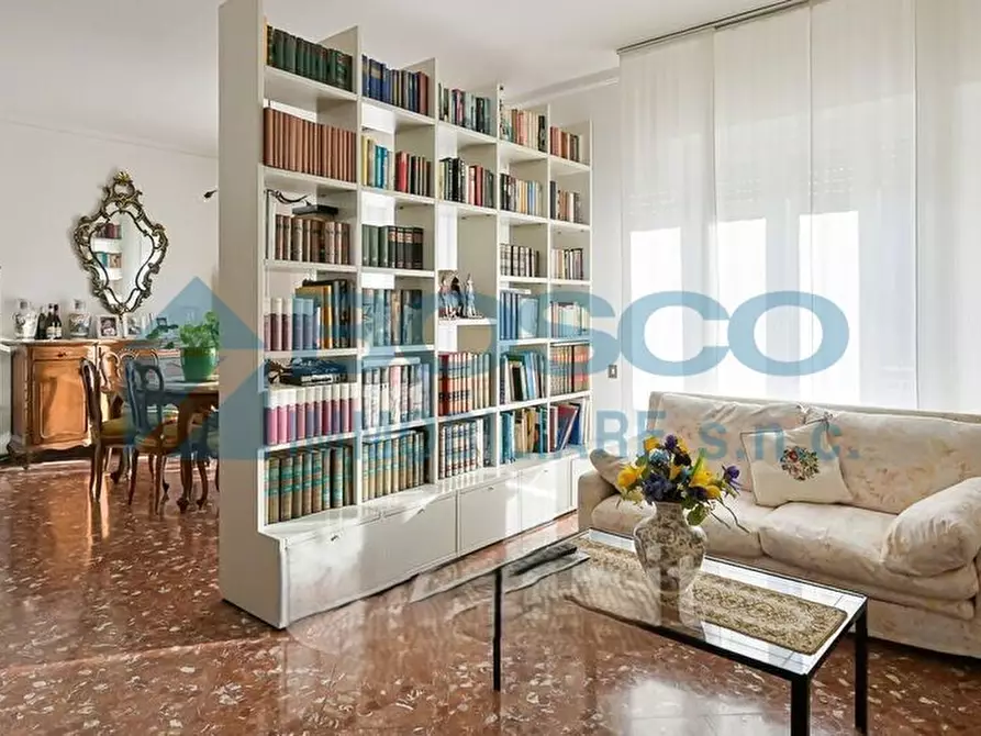 Immagine 1 di Pentalocale in vendita  in Via di Birano a La Spezia