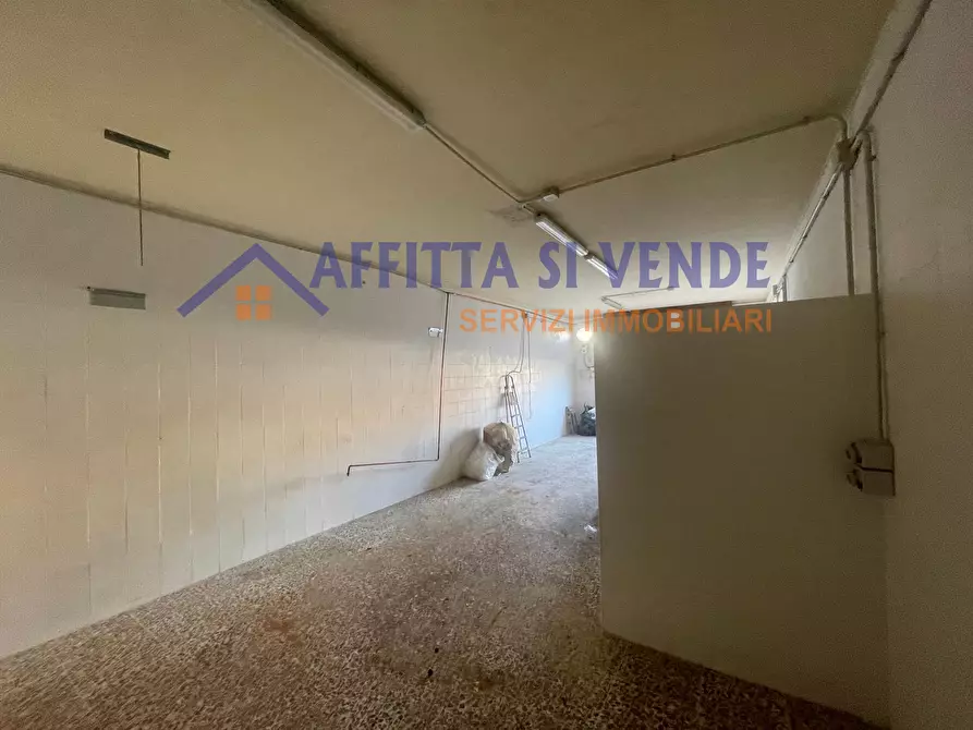 Immagine 5 di Attività artigianale in affitto  in Via Polonia 3 a Siracusa