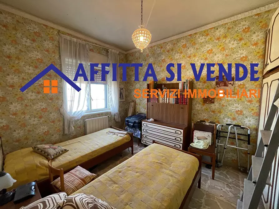 Immagine 17 di Pentalocale in vendita  in Viale dei Comuni 75 a Siracusa