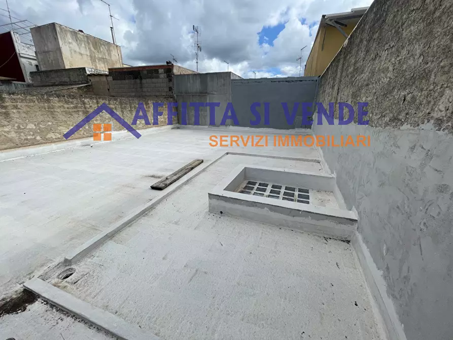 Immagine 4 di Magazzino in vendita  a Floridia