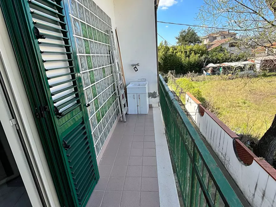 Immagine 10 di Casa trifamiliare in vendita  a Pescara