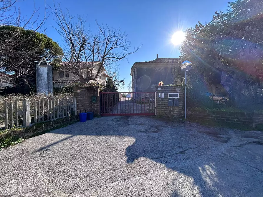 Immagine 4 di Rustico / casale in vendita  a Pescara