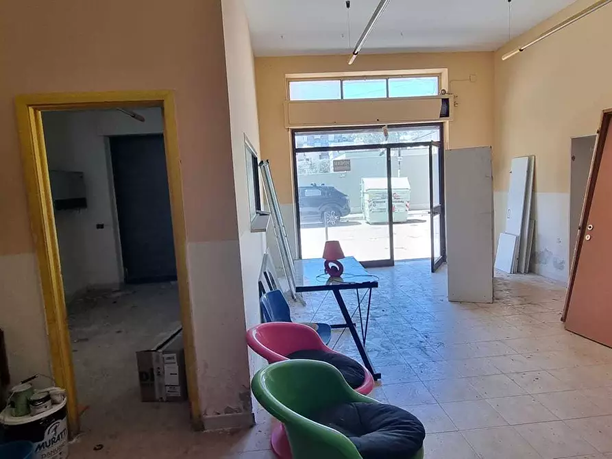 Immagine 3 di Locale commerciale in affitto  a Pescara