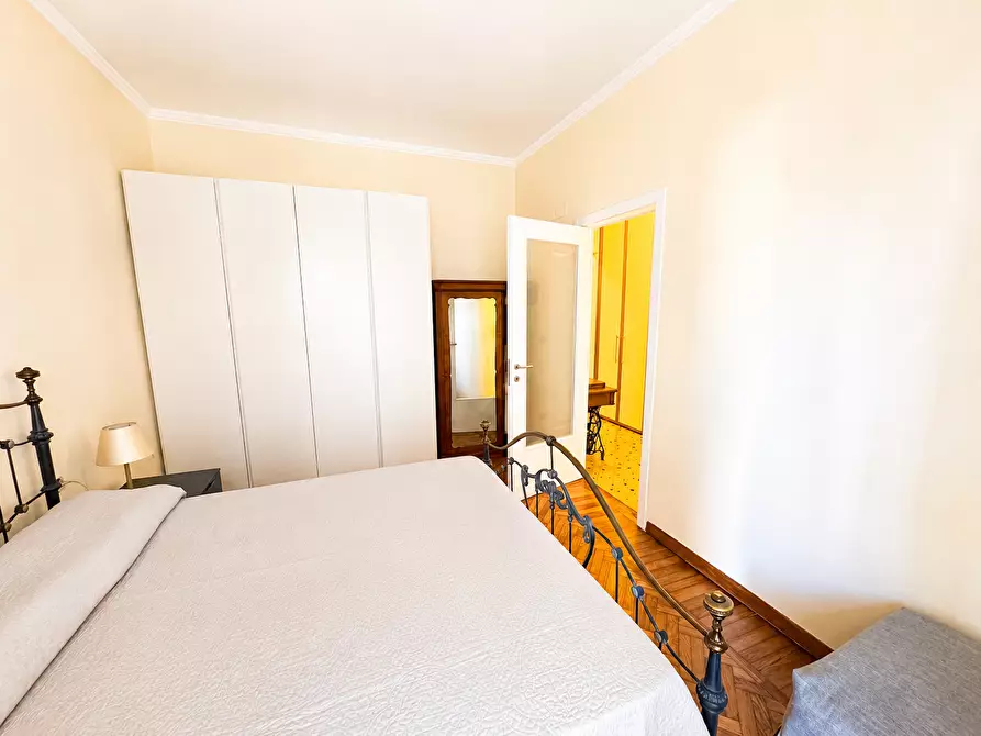 Immagine 7 di Trilocale in vendita  a Rapallo