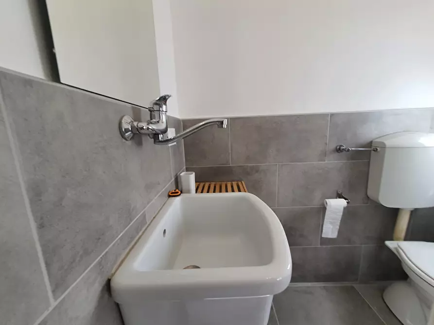 Immagine 19 di Trilocale in vendita  a Rapallo