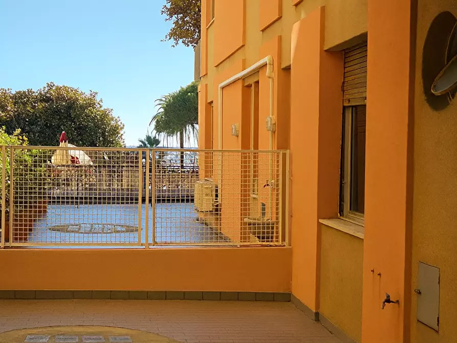 Immagine 6 di Bilocale in vendita  a Rapallo