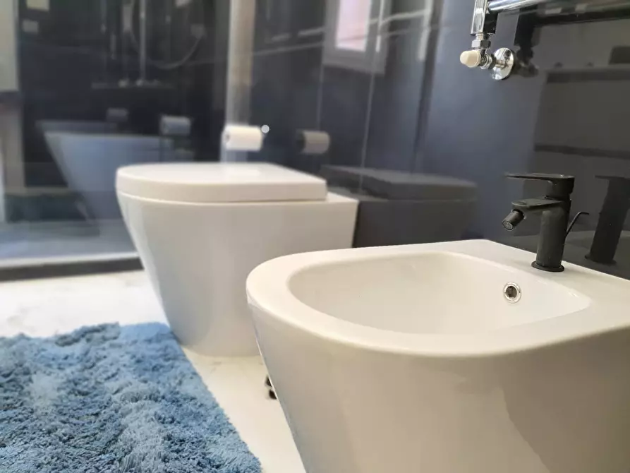 Immagine 5 di Bilocale in vendita  a Recco