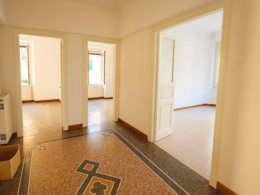 Immagine 2 di Quadrilocale in affitto  a Rapallo