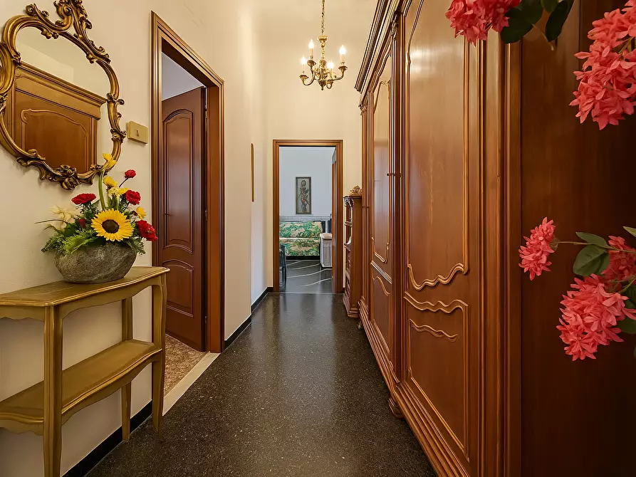 Immagine 5 di Bilocale in vendita  a Rapallo