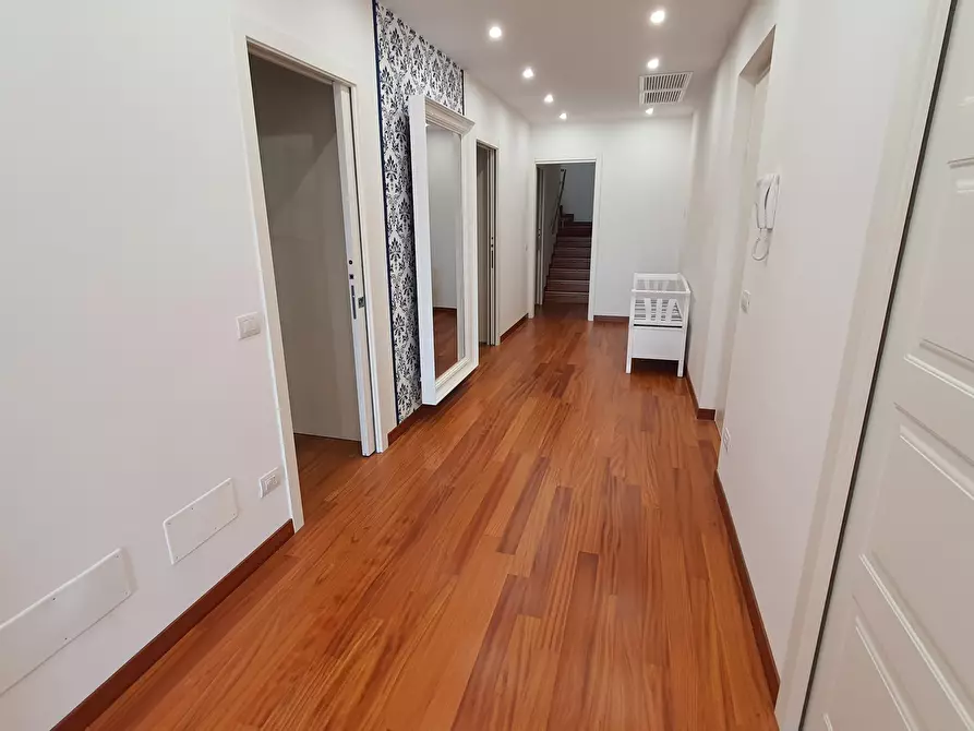 Immagine 23 di Attico in vendita  a Rapallo