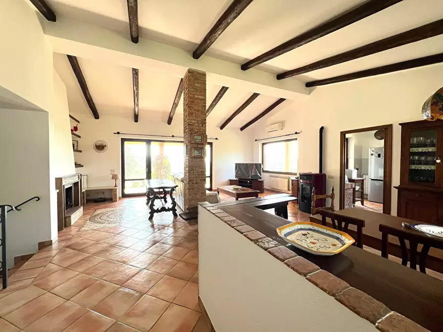 Immagine 19 di Villa in vendita  a Fiano Romano
