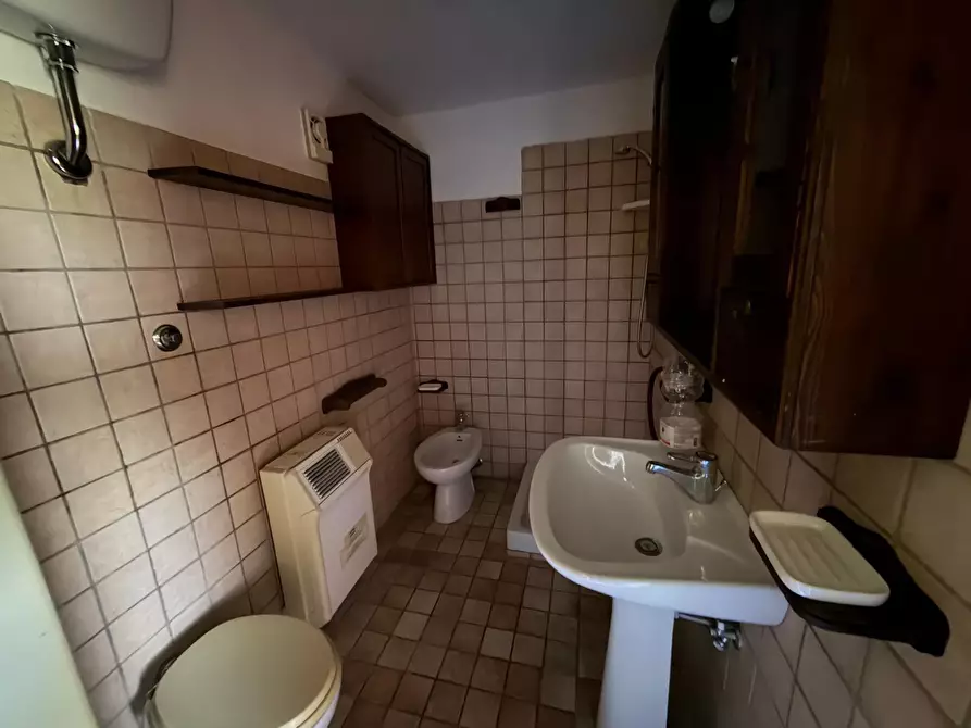 Immagine 17 di Trilocale in vendita  in Via Vittorio Emanuele III 28 a Nazzano