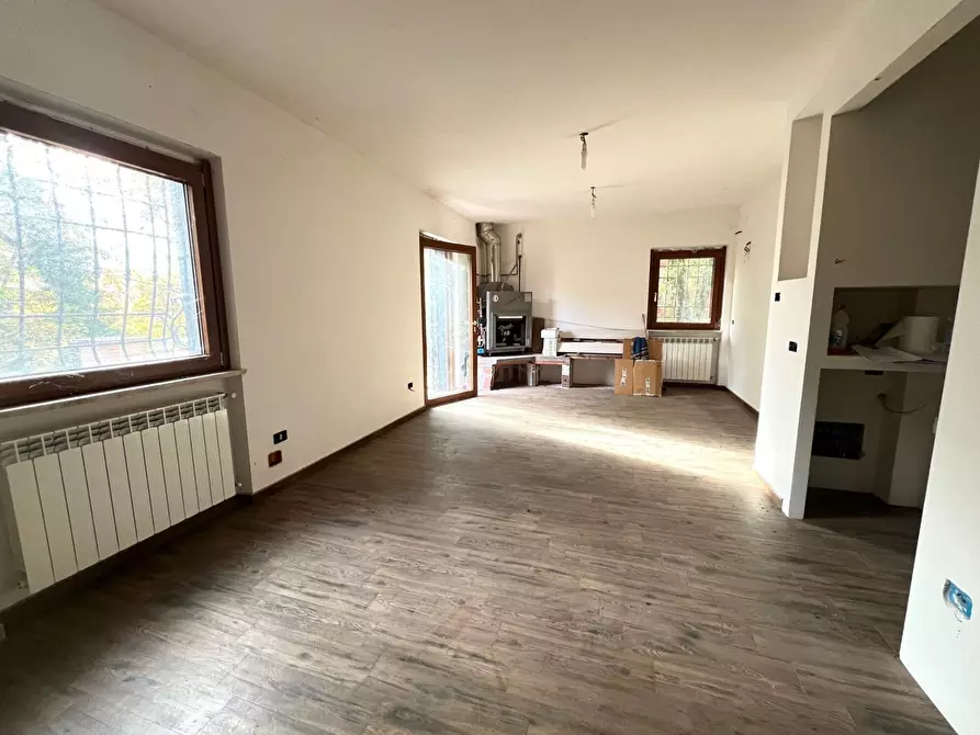 Immagine 4 di Villa in vendita  a Nazzano