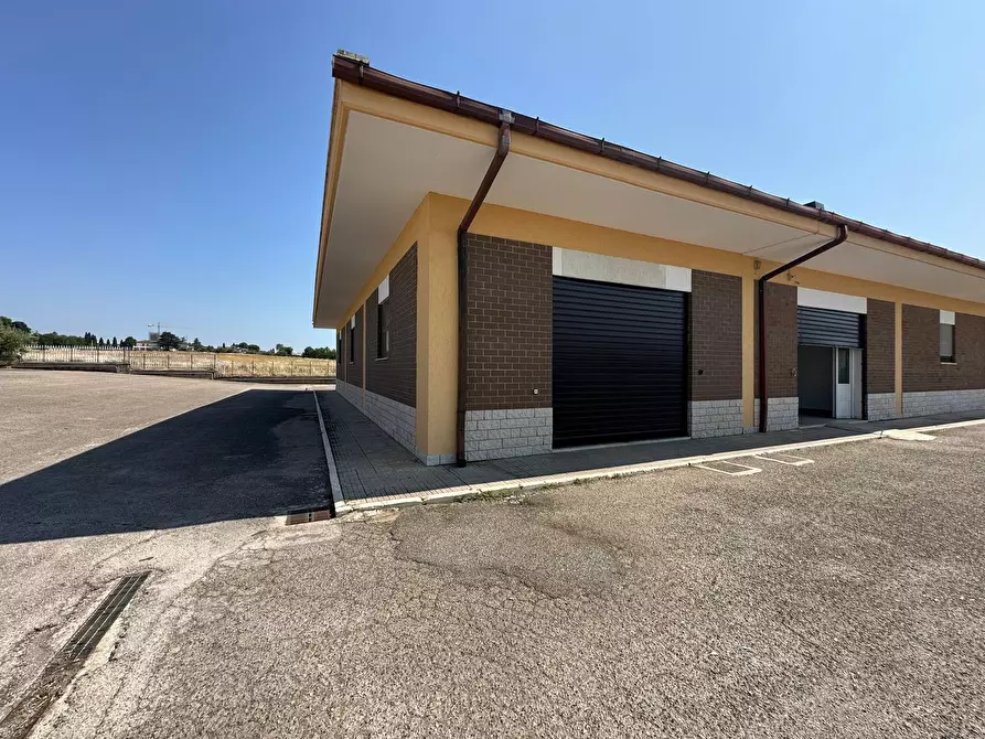 Immagine 1 di Capannone industriale in affitto  a Fiano Romano