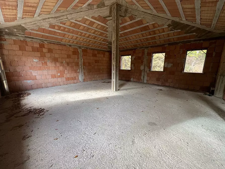 Immagine 11 di Villa in vendita  a Nazzano